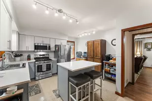 1703 E Glendale Blvd, Valparaiso, IN 46383 - Photo 7