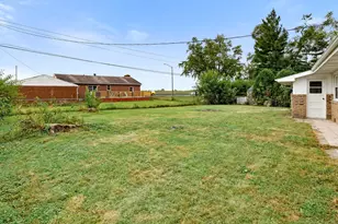 20 Elm Ave, Hobart, IN 46342 - Photo 3
