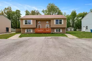 429-431 Woodlawn Ave, Chesterton, IN 46304 - Photo 1