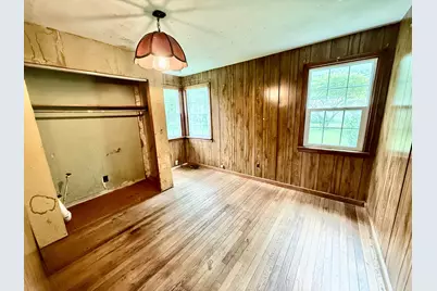 203 E Maple, Medaryville, IN 47957 - Photo 3