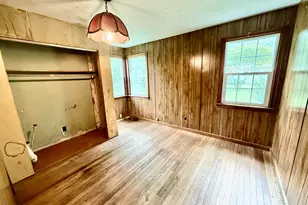 203 E Maple, Medaryville, IN 47957 - Photo 3