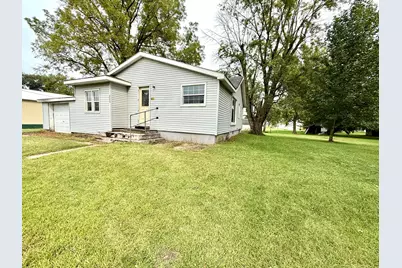 203 E Maple, Medaryville, IN 47957 - Photo 11