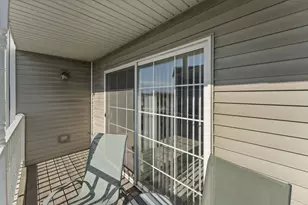 2343 99th St, Highland, IN 46322 - Photo 7