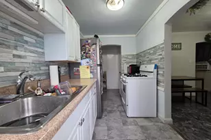 407 Prospect St, East Chicago, IN 46312 - Photo 5