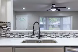432 W 67th Ln, Merrillville, IN 46410 - Photo 9