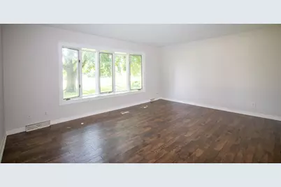 184 S 200 W, Valparaiso, IN 46385 - Photo 7
