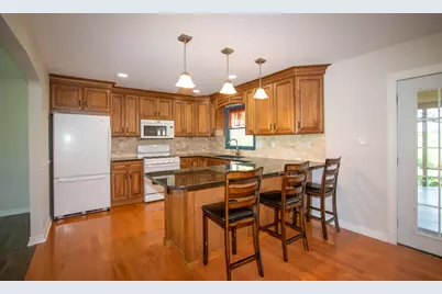 184 S 200 W, Valparaiso, IN 46385 - Photo 11