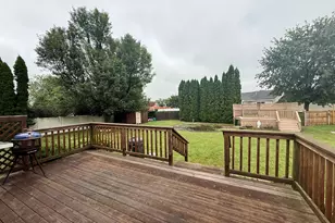 1401 Capri Ln, Dyer, IN 46311 - Photo 7