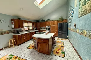 1401 Capri Ln, Dyer, IN 46311 - Photo 3