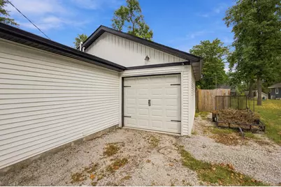 809 Azalea Street SE, Demotte, IN 46310 - Photo 7