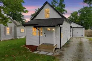 809 Azalea St SE, Demotte, IN 46310 - Photo 1