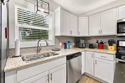 809 Azalea Street SE, Demotte, IN 46310 - Photo 17