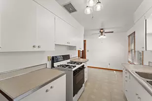 346 N Harvey St, Griffith, IN 46319 - Photo 9