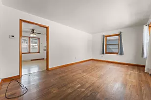 346 N Harvey St, Griffith, IN 46319 - Photo 3