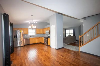 568 Fox Burrow Court, Valparaiso, IN 46385 - Photo 3