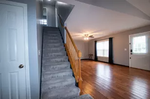 568 Fox Burrow Ct, Valparaiso, IN 46385 - Photo 25