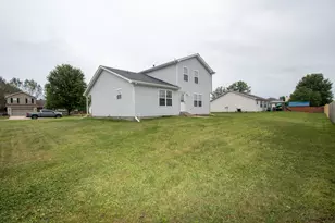568 Fox Burrow Ct, Valparaiso, IN 46385 - Photo 13