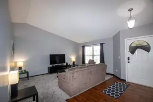 568 Fox Burrow Ct, Valparaiso, IN 46385 - Photo 17