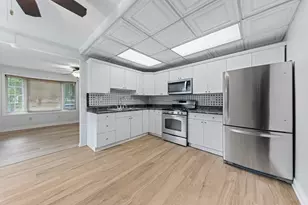 240 Idlewild Pl, Lowell, IN 46356 - Photo 5