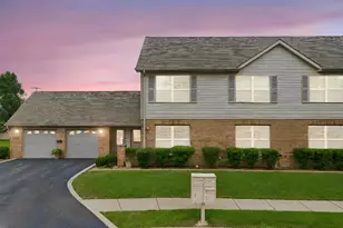 11014 Beacon Ct, Saint John, IN 46373 - Photo 3