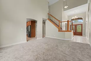 10739 Erie Dr, Crown Point, IN 46307 - Photo 5