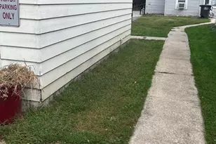 2749 Decatur St, Lake Station, IN 46405 - Photo 5