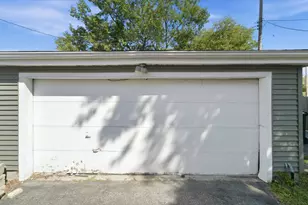 267 173rd St, Hammond, IN 46324 - Photo 3