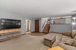506 Heather Ln, Dyer, IN 46311 - Photo 3