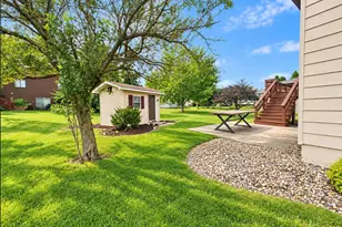 3617 Kingsway Dr, Crown Point, IN 46307 - Photo 3