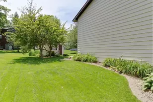 3617 Kingsway Dr, Crown Point, IN 46307 - Photo 5