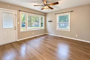 1514 E 33rd Ave, Hobart, IN 46342 - Photo 3