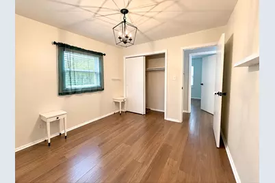 1514 E 33rd Avenue, Hobart, IN 46342 - Photo 7