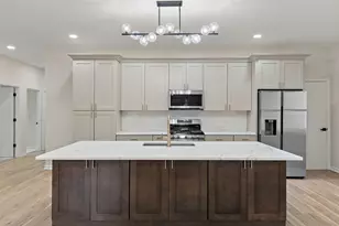 305 N Illinois St, Wanatah, IN 46390 - Photo 5