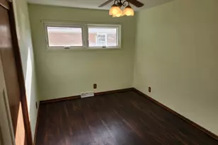 726 E Thompson St, Rensselaer, IN 47978 - Photo 27