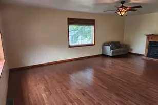 726 E Thompson St, Rensselaer, IN 47978 - Photo 11