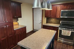 726 E Thompson St, Rensselaer, IN 47978 - Photo 5