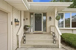526 Cedar Ct, Munster, IN 46321 - Photo 3