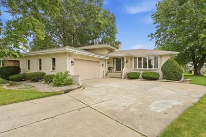 526 Cedar Court, Munster, IN 46321 - Photo 1