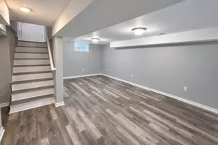 629 Hamlin St, Gary, IN 46406 - Photo 9