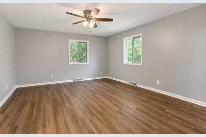 955 W 200 N, La Porte, IN 46350 - Photo 17