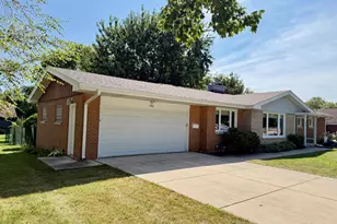 1904 Linden Dr, Valparaiso, IN 46383 - Photo 23