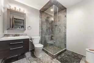 301 Primrose Cir, Chesterton, IN 46304 - Photo 17