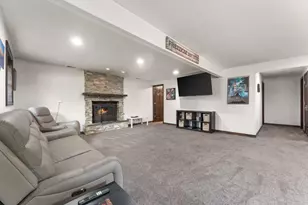 301 Primrose Cir, Chesterton, IN 46304 - Photo 19