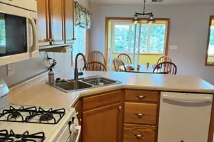 6139 Avocet Cir, Hobart, IN 46342 - Photo 9