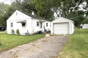 730 E Leopold Dr, Rensselaer, IN 47978 - Photo 5
