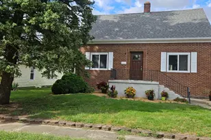 106 W Washington St, Kentland, IN 47951 - Photo 1