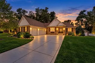 29 Woodruft Dr, Valparaiso, IN 46385 - Photo 1