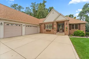 29 Woodruft Dr, Valparaiso, IN 46385 - Photo 3