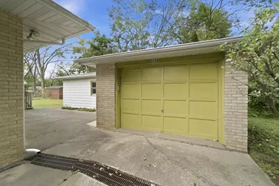 2248 W 57th Place, Merrillville, IN 46410 - Photo 3