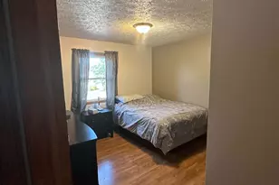 809 Capitol Dr, Hobart, IN 46342 - Photo 13